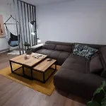The Retreat - Heartwarming Fireplace 3-Room Apartment